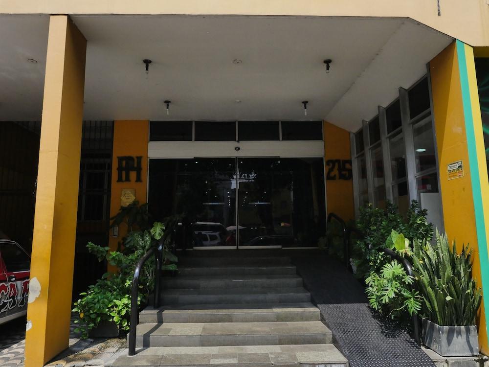 马瑙斯广场酒店 外观 照片